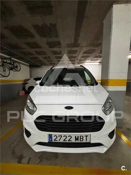 2022 Ford Tourneo