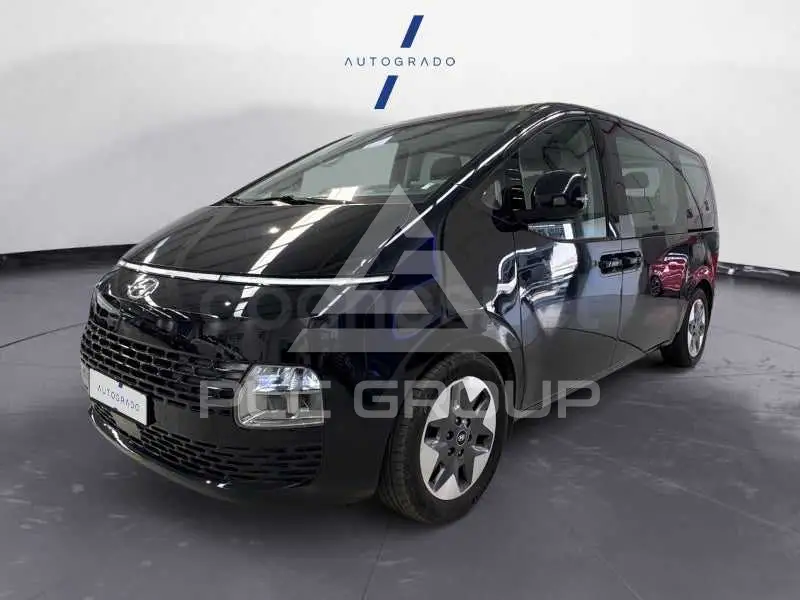 2022 Hyundai Staria