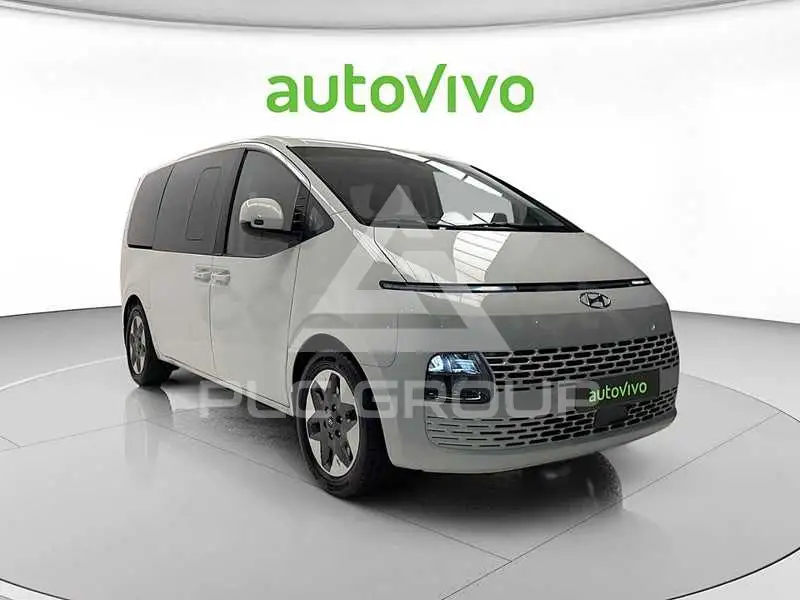 2022 Hyundai Staria