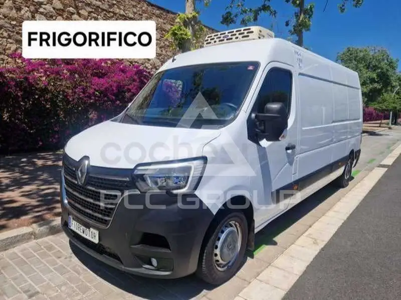2022 Renault Master