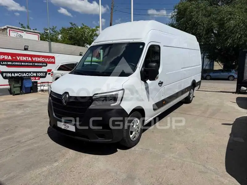2022 Renault Master
