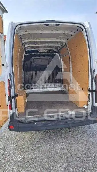 2022 Renault Master