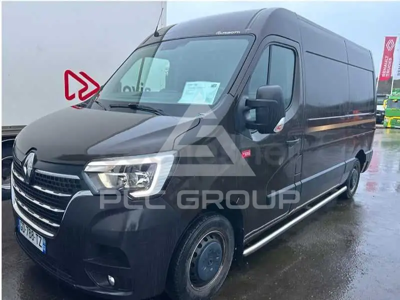 2022 Renault Master