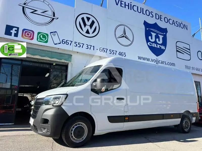 2022 Renault Master
