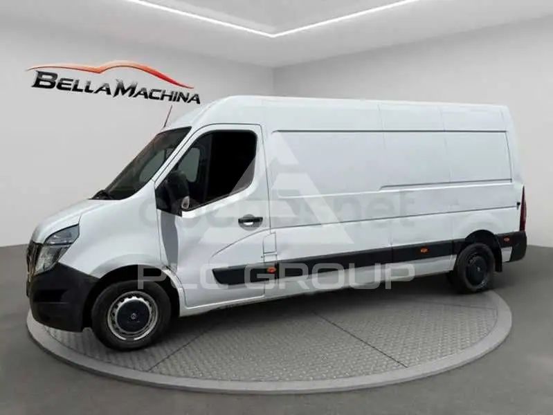 2023 Nissan Interstar