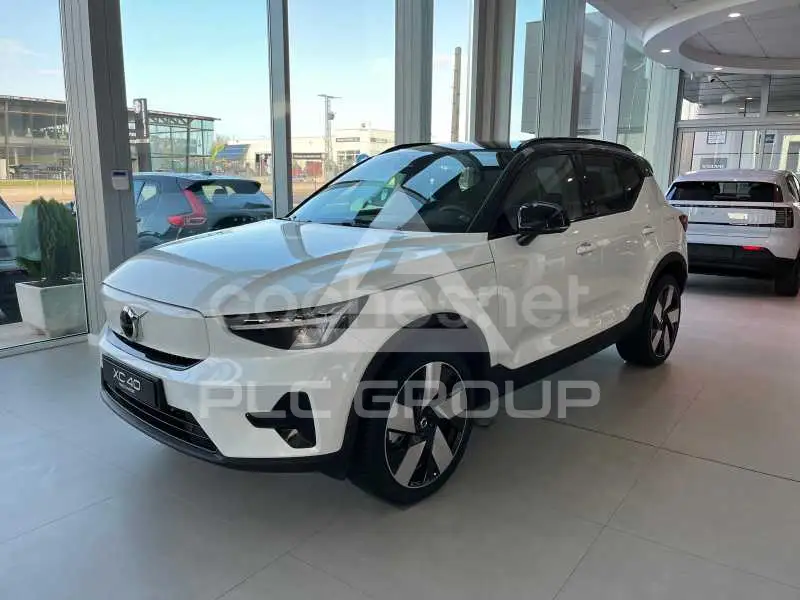 2023 Volvo XC40