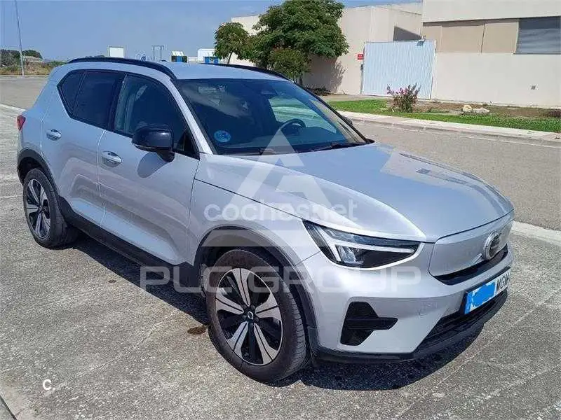 2023 Volvo XC40