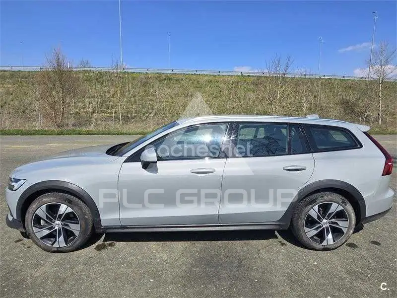 2023 Volvo V60