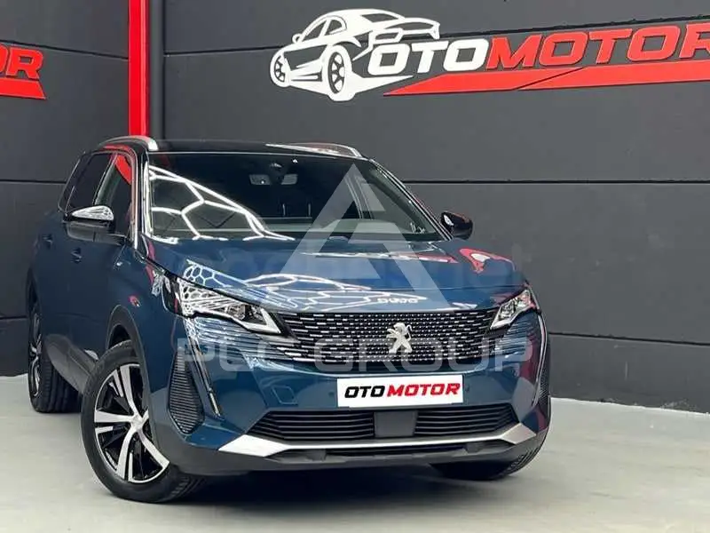 2023 Peugeot 5008