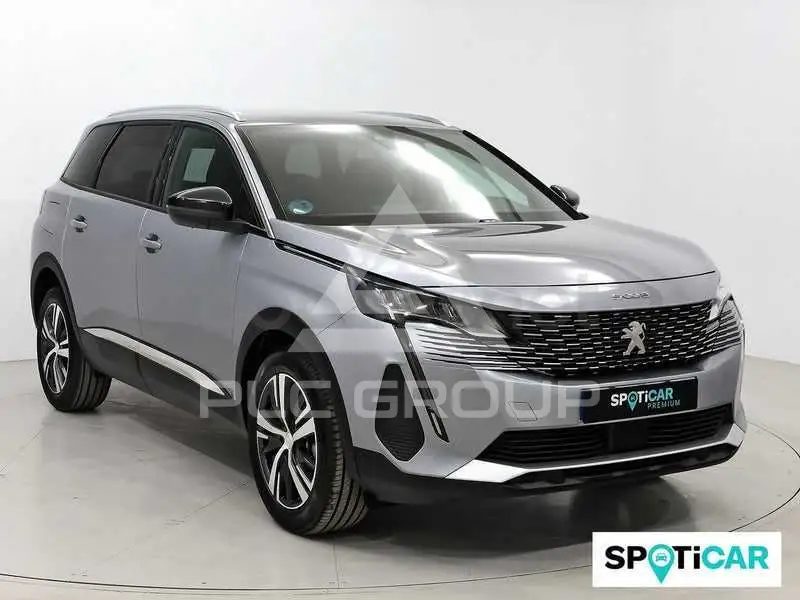 2023 Peugeot 5008