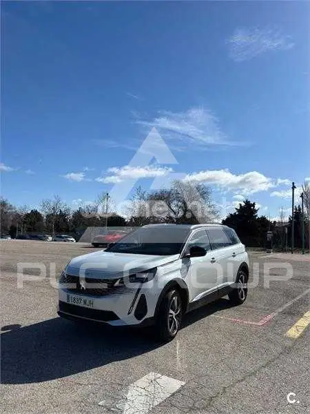 2023 Peugeot 5008