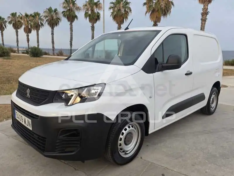 2023 Peugeot Partner