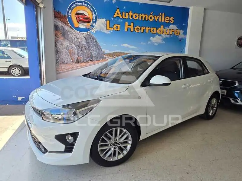 2023 KIA Rio