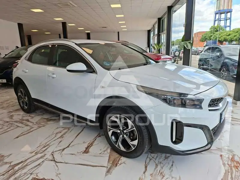 2023 KIA XCEED