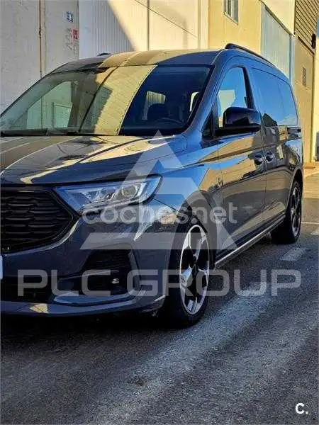 2023 Ford Tourneo