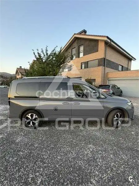 2023 Ford Tourneo