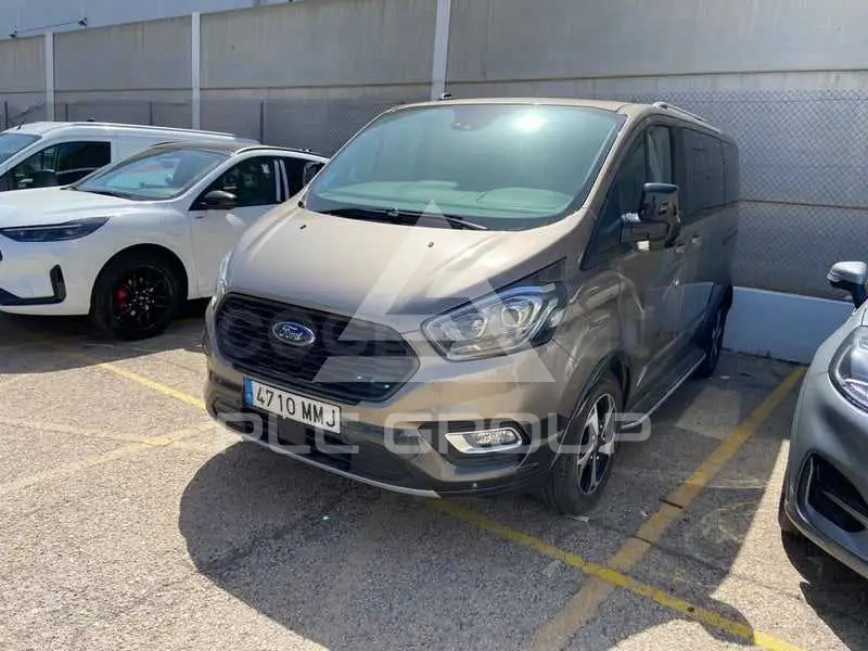 2023 Ford Tourneo