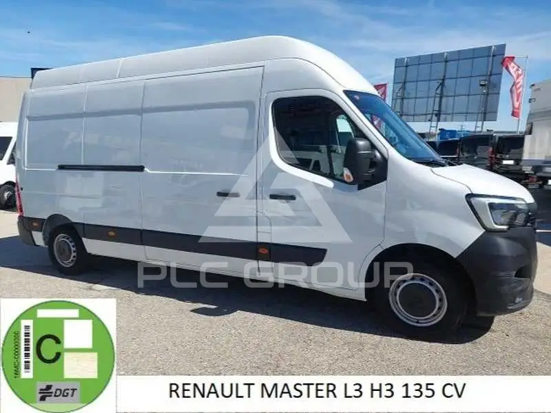 2023 Renault Master