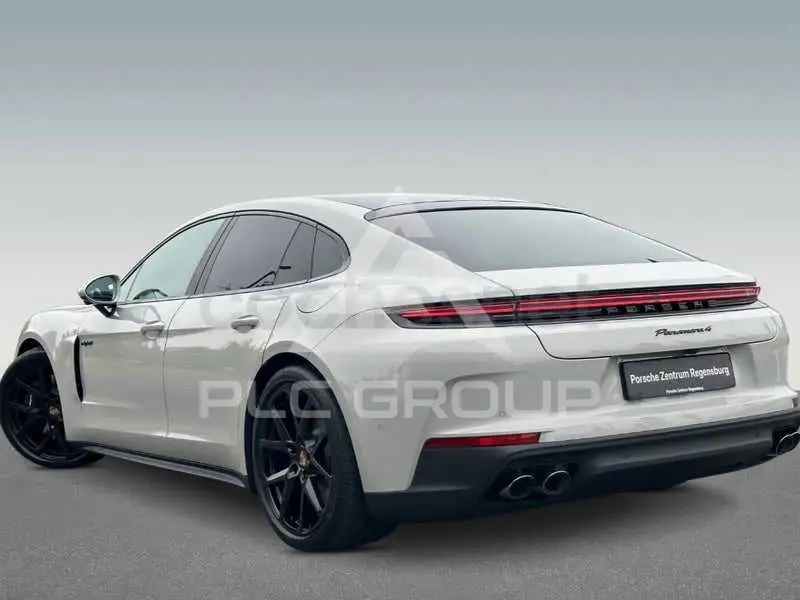 2024 Porsche Panamera