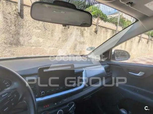 2024 KIA Stonic
