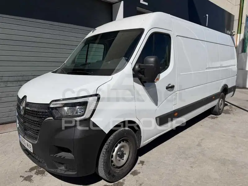 2024 Renault Master