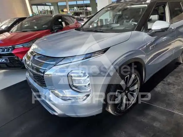 2025 Mitsubishi OUTLANDER