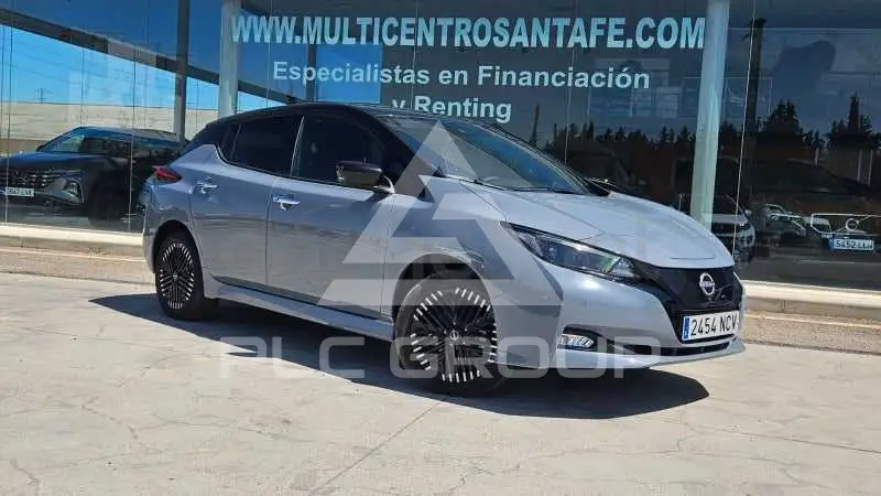 2025 Nissan LEAF