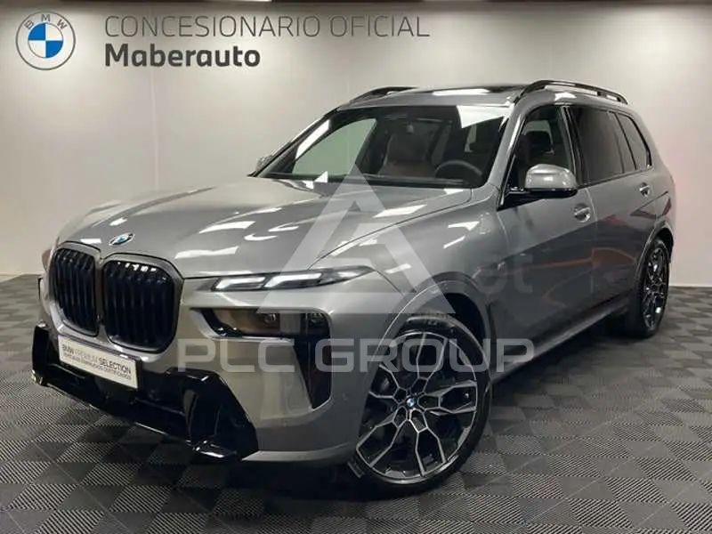 2025 BMW X7