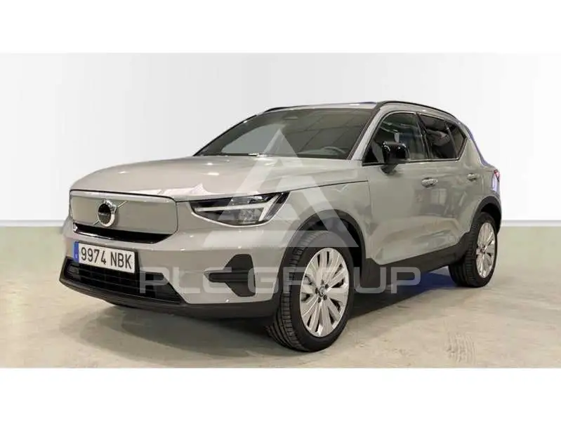 2025 Volvo EX 40