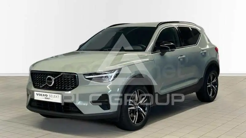 2025 Volvo XC40
