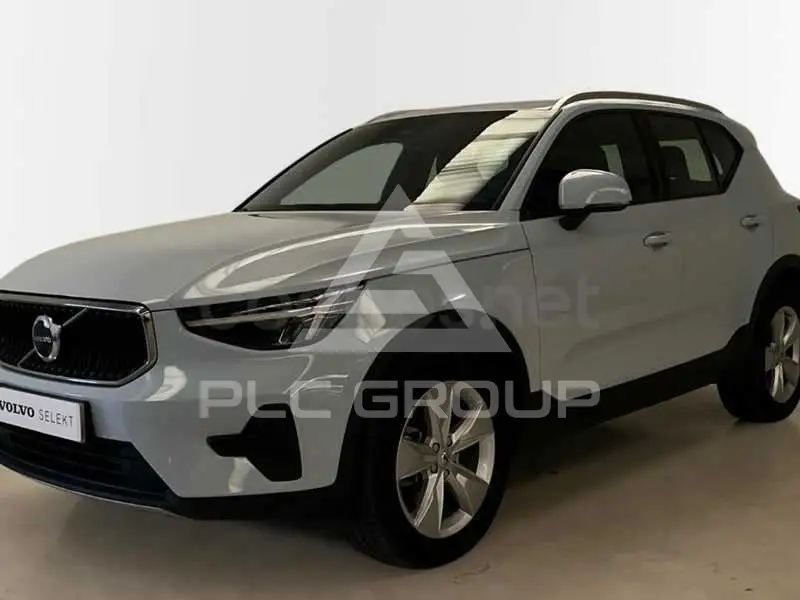 2025 Volvo XC40