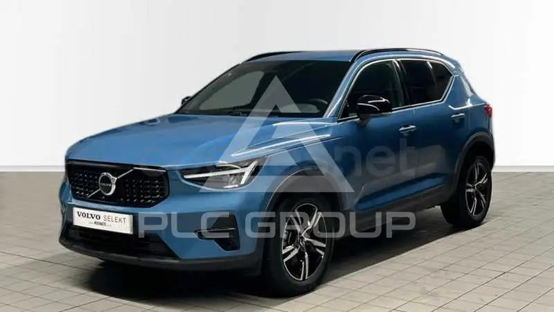 2025 Volvo XC40