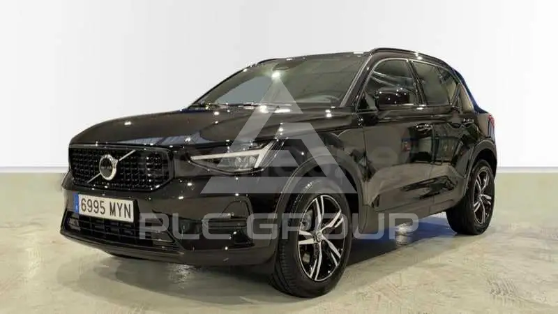 2025 Volvo XC40
