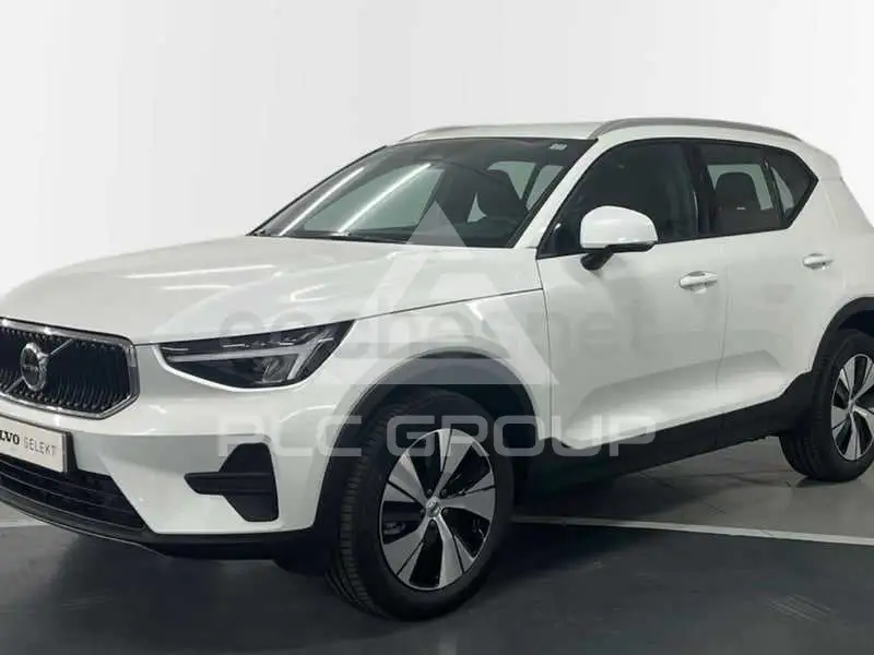 2025 Volvo XC40