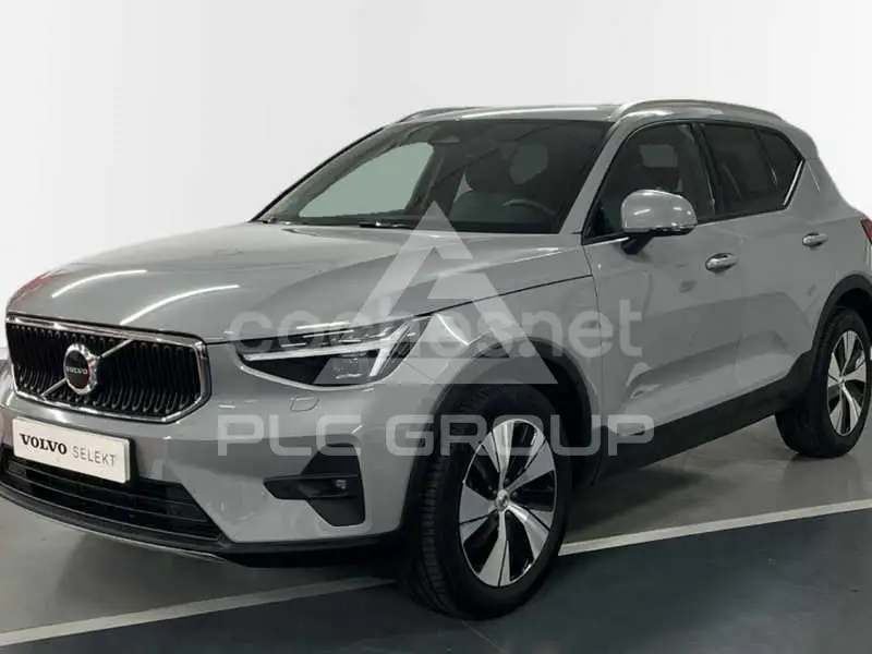 2025 Volvo XC40