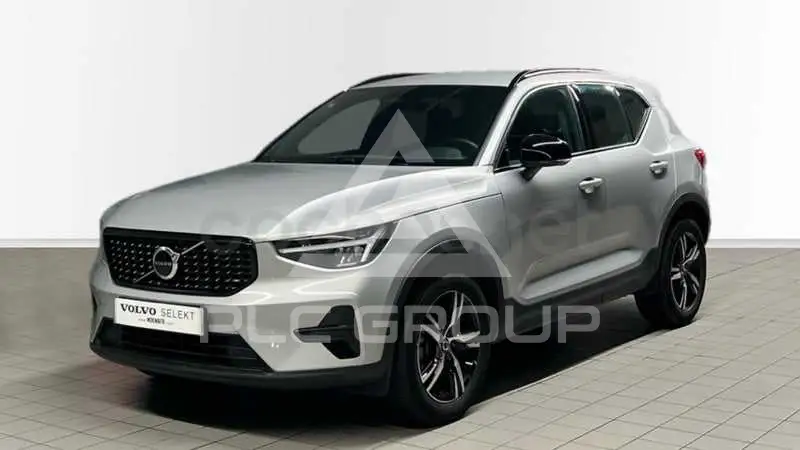 2025 Volvo XC40