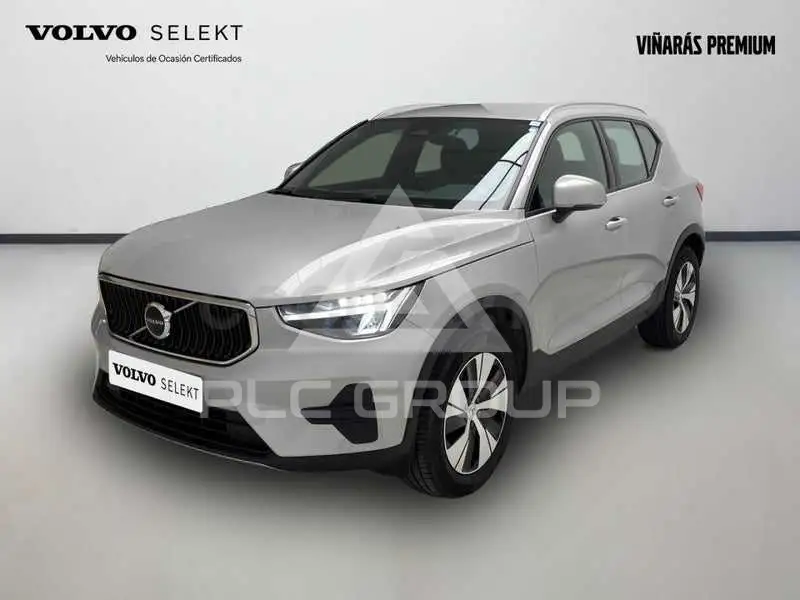 2025 Volvo XC40