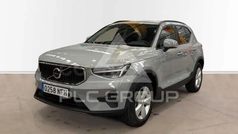 2025 Volvo XC40