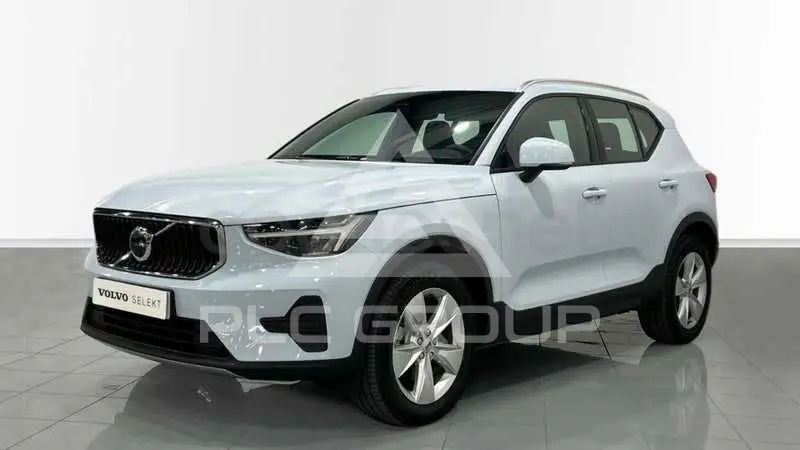2025 Volvo XC40