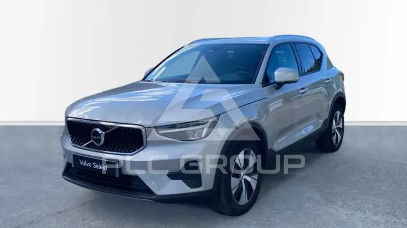 2025 Volvo XC40