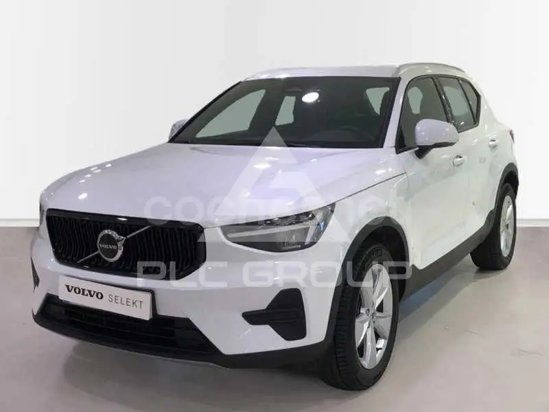 2025 Volvo XC40