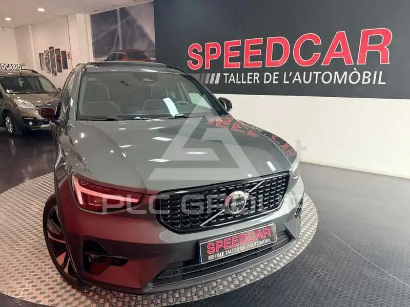 2025 Volvo XC40