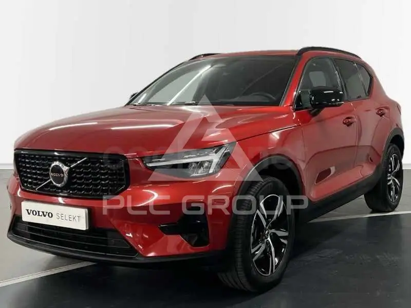 2025 Volvo XC40