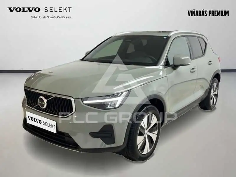 2025 Volvo XC40