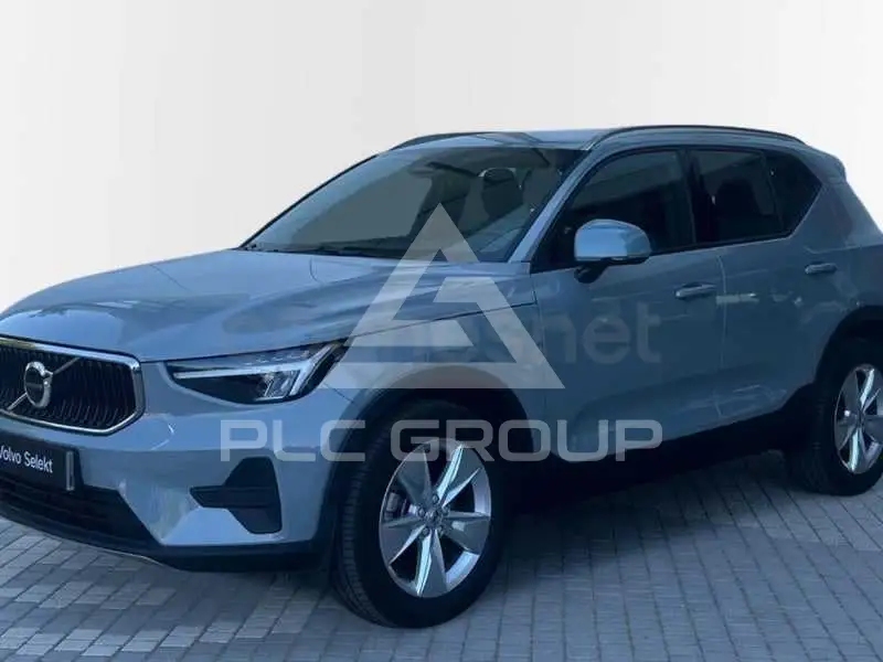 2025 Volvo XC40