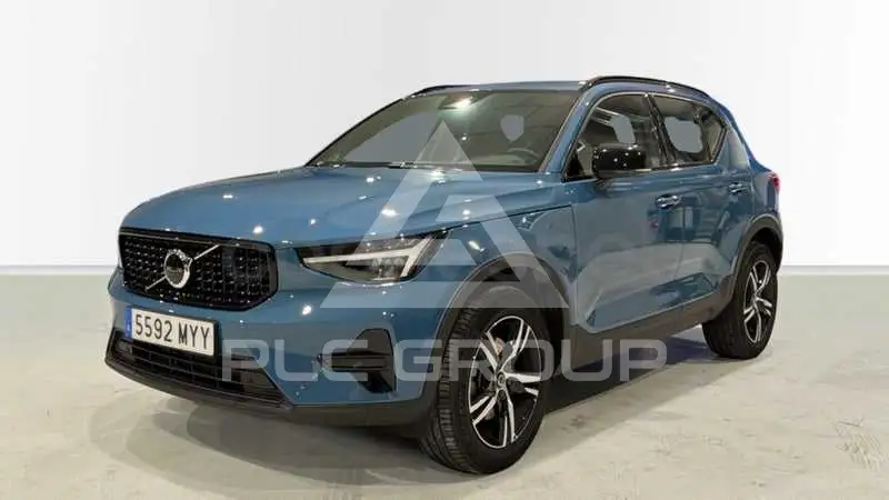 2025 Volvo XC40