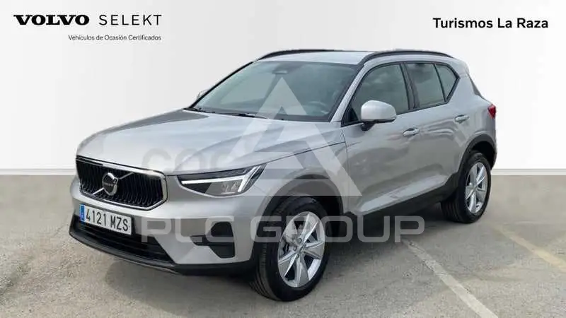 2025 Volvo XC40