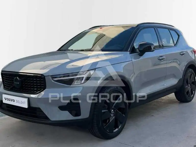 2025 Volvo XC40