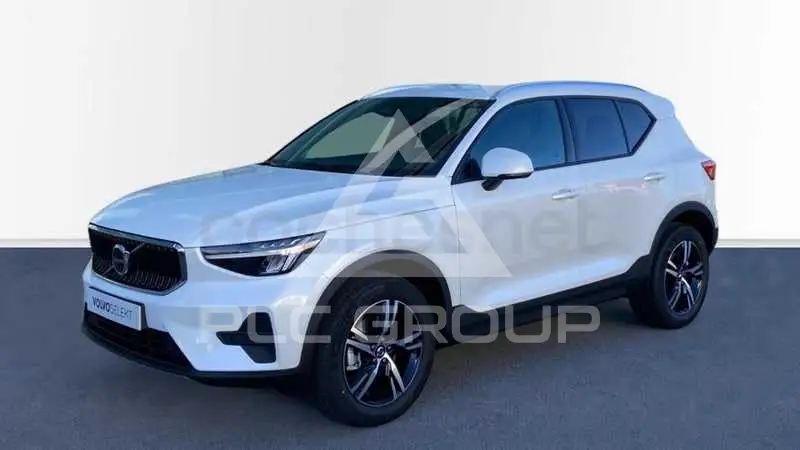 2025 Volvo XC40