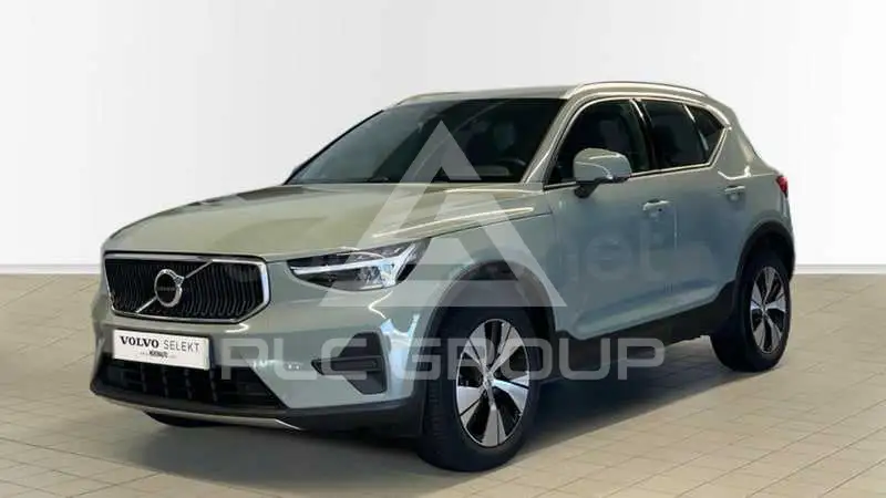 2025 Volvo XC40